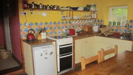 The cheerful yellow kitchen