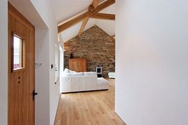 Oak/Stone living area