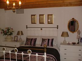 Stable Cottage bedroom
