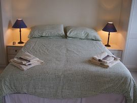 Yr Angorfa Master Bedroom with En-Suite