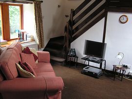 Cruck Cottage living room