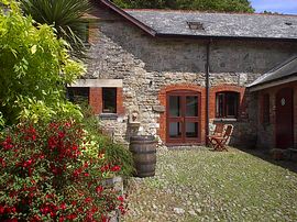 Badger Cottage Courtyard