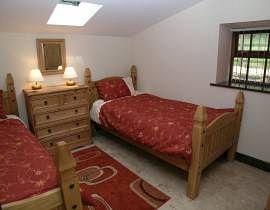 Fat Ox Cottage - Twin Bedroom