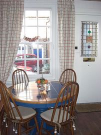 Kitchen dining area