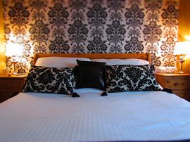 3 Bed Cottage Double room