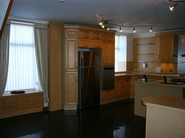 Spacious kitchen and dining room