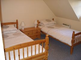 Twin bedroom