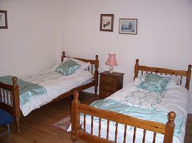 twin bedroom