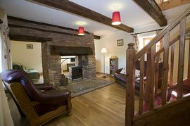 Pentwyn Farmhouse Lounge