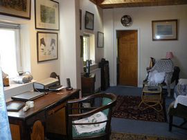 sitting room with study area