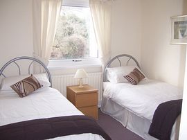 Twin bedroom