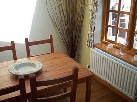 Sunny Dining Room - overlooks the Courtyard 