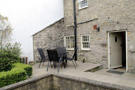 Patio area to the rear of Briar Cottage in Middleham.