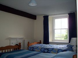 twin bedroom