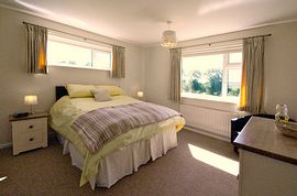 King or Twin beds available