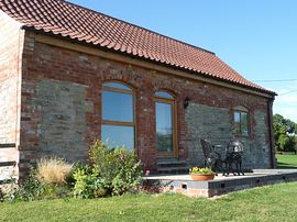 The Old Hay Barn Sleeps 2