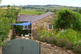 View over River Aln valley towrds Alnwick