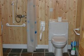 adapted bathroom in the cowbyre