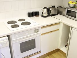 Kitchen with washer-drier