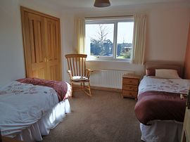 Twin Room, South facing onto garden and fields. 	 