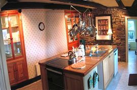 Spacious Kitchen 