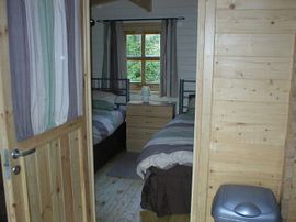 Twin bedroom